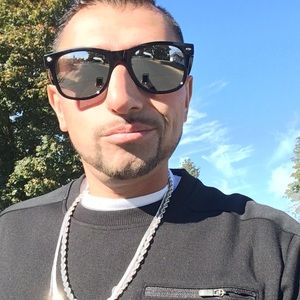 Meet your Posher, Dominick